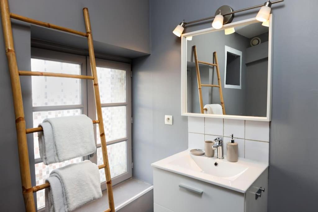 N3 Des Etudes Duplex Hypercentre Wifi Conciergeriedamecarcas Apartment Carcassonne Exterior photo